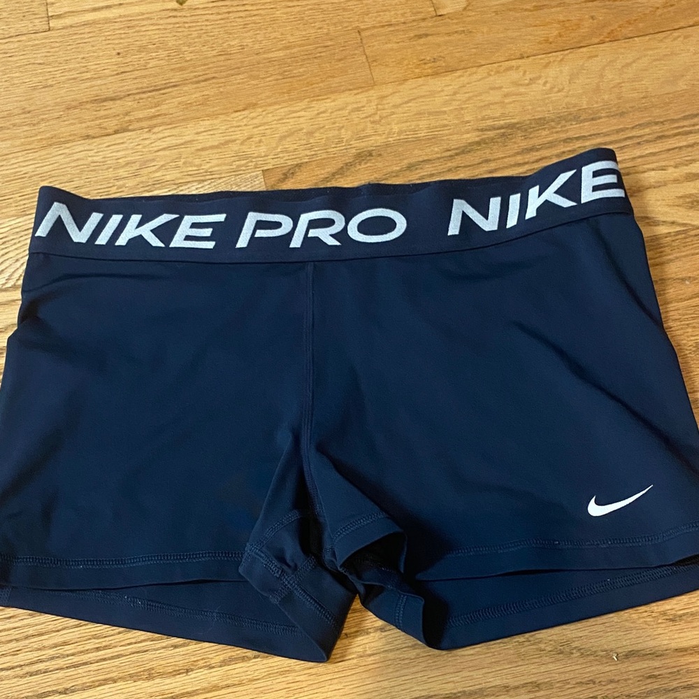 Nike Women's Navy Blue Pro Athletic spandex shorts size Large like new